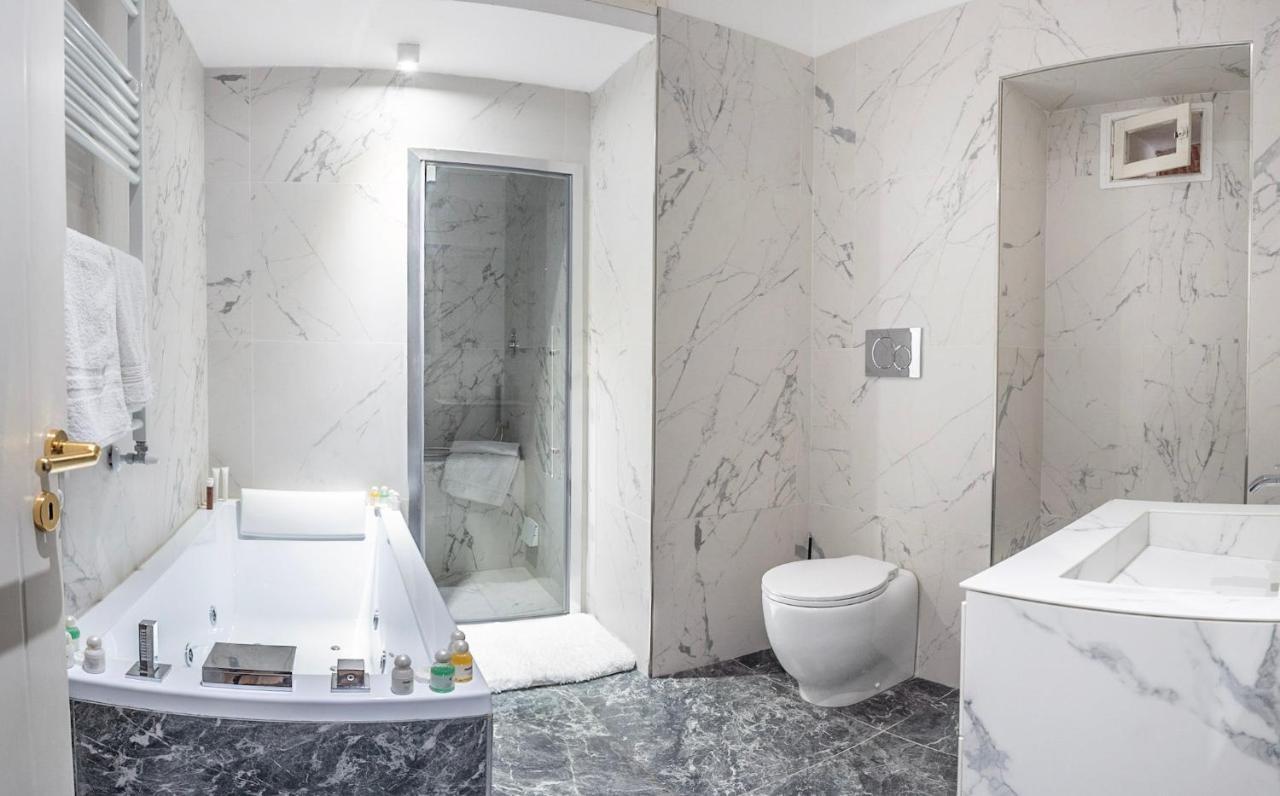 Domus Nannini Spa - L' Arco Di Matteotti Siena Buitenkant foto